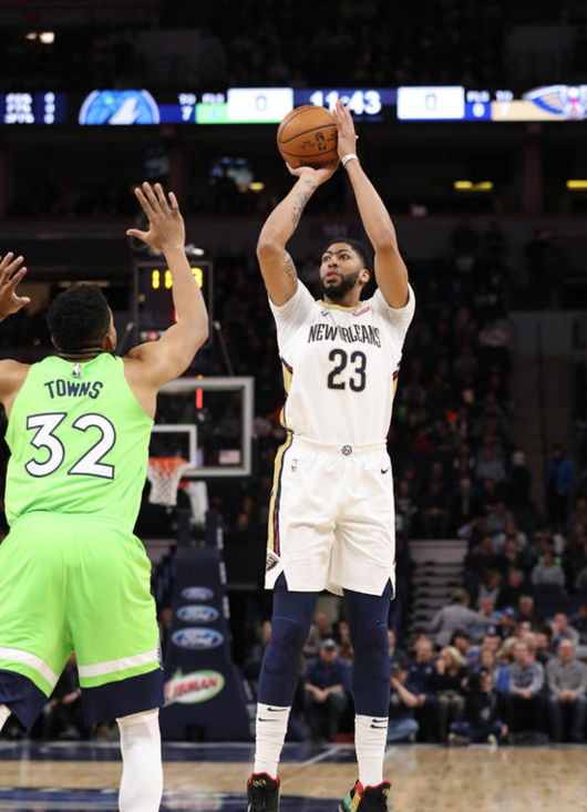 球盟会平台-从浓眉哥与90激战日本队分钟到阿贾克斯扳平良机备战法国杯，巴塞罗那更衣室发声备战欧联(梅西伯纳乌晒球衣比赛完整版)